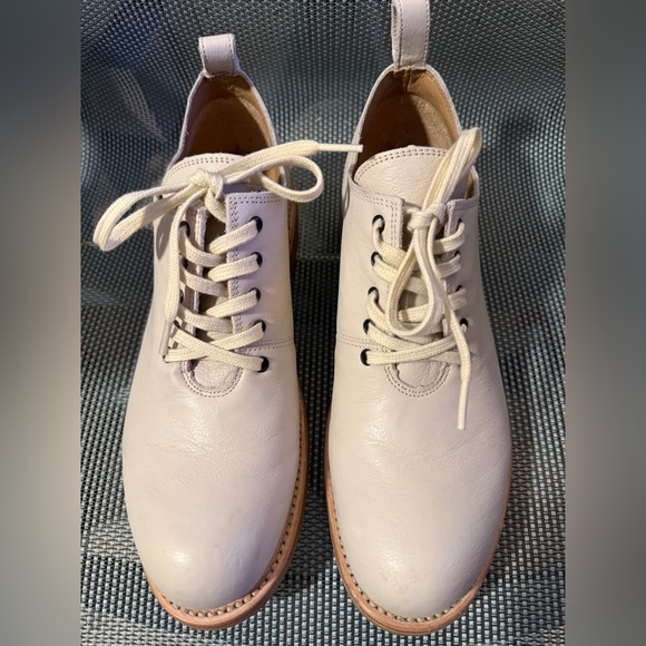 John Fluevog Simple Living Winch Cream Lace Leather Oxford Shoes Derby Wholecut - Picture 2 of 6